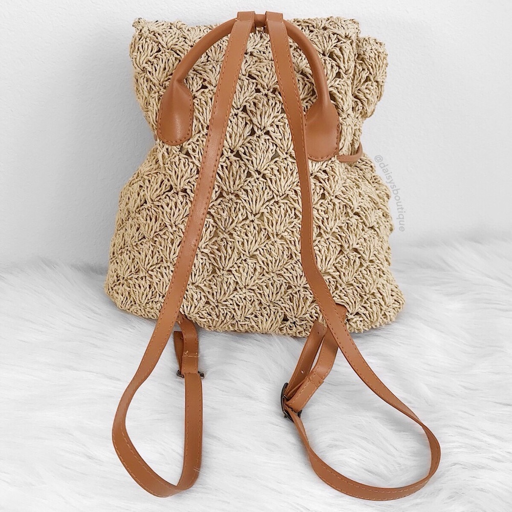 tan straw woven drawstring beach backpack - Picture 4 of 8